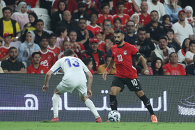 تورنمنت العین امارات؛ دیدار تیم های ملی فوتبال ازبکستان و مصر