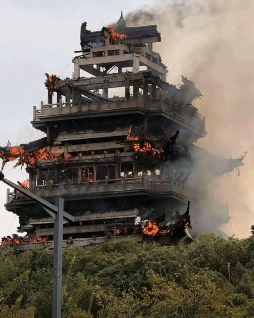 معبد ۱۵۰۰ ساله چین در آتش سوخت