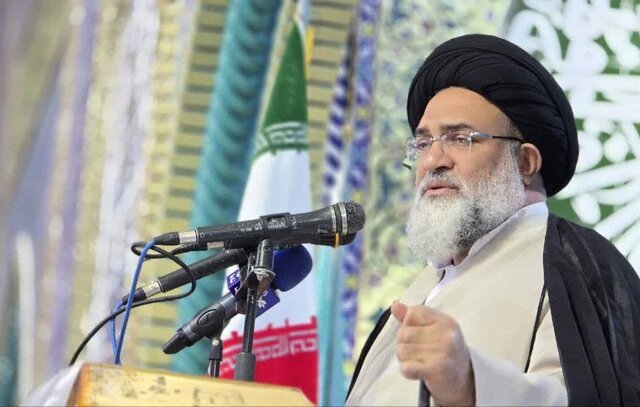 تصویر آرشیوی است امام جمعه یاسوج: آمریکا و اسرائیل که در حملات تروریستی اخیر نقش داشتند محاکمه خواهند شد