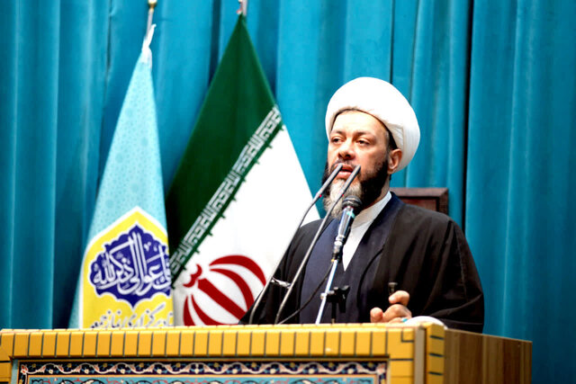 امام جمعه موقت کرمانشاه: برخورد جدی با فساد قدرت نظام را افزایش می‌دهد
