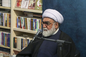تولیت آستان قدس رضوی: رهبر انقلاب، احیاکننده سنت «تقریظ» در ادبیات معاصر هستند