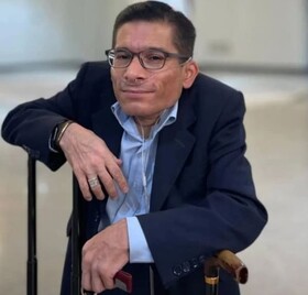 عباس اقلامی به دلیل بیماری تنفسی درگذشت