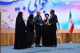 تقدیر از رئیس سازمان بازرسی کل کشور، رییس سازمان پزشکی قانونی و وزیر ارشاد در رویداد جایزه ملی جوانی جمعیت