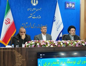 نماینده ولی فقیه در استان: از ظرفیت‌های بالای کشاورزی لرستان استفاده شود