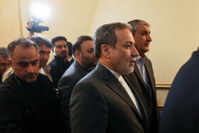 «محمد اسلامی» رئیس سازمان انرژی اتمی و «سیدعباس عراقچی» وزیر امور خارجه در کنفرانس بین‌المللی «حقوق بین‌الملل تحت تهاجم، تجاوز و دفاع»