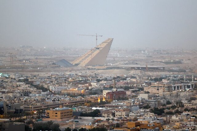 عقب نشینی عربستان از دستمزدهای گزاف برای نیروی کار خارجی 