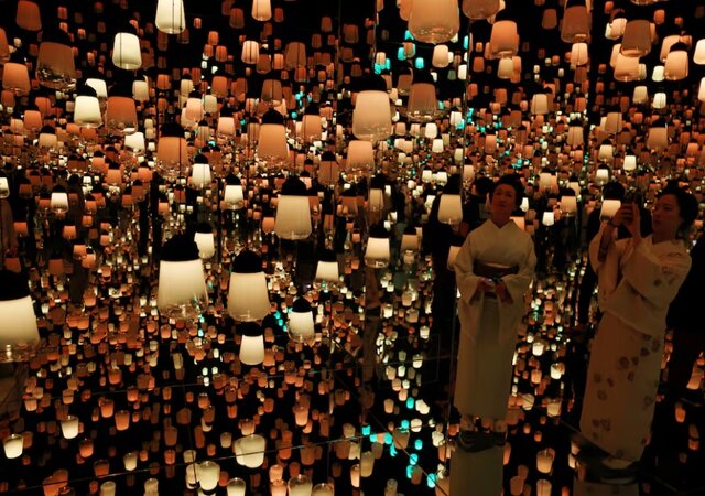 یک نمایشگاه غوطه‌ور!