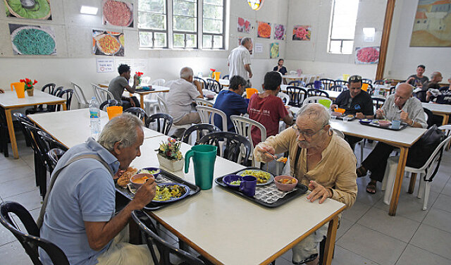 نهاد صهیونیستی: ۲.۸ میلیون نفر در اسرائیل با ناامنی غذایی مواجه‌ هستند