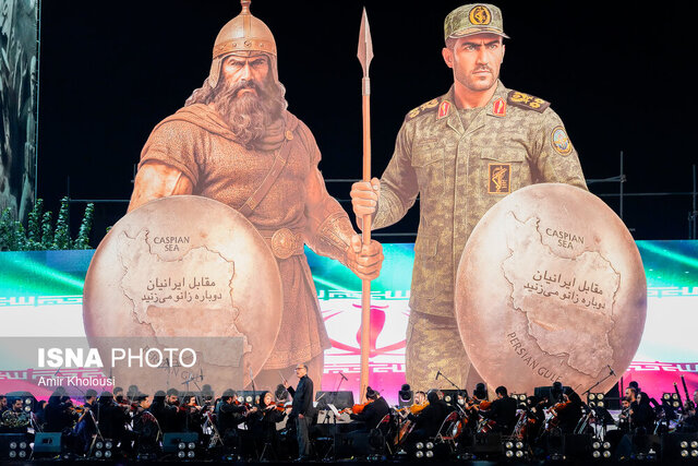 رونمایی از مجسمه «زانو زنندگان برابر ایران» در میدان انقلاب اسلامی فشار حداکثری، ایران را برای تقویت بازدارندگی مصممتر کرده است