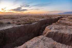 شکاف فرونشست در روستای جیلو شهرستان نیشابور