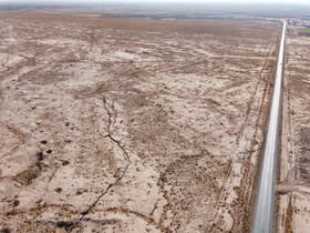 شکاف فرونشست در روستای حسینی شهرستان نیشابور