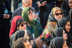 بازدید شرکت کنندگان اجلاس بین‌المللی ایران‌شناسان در شیراز از تخت‌جمشید