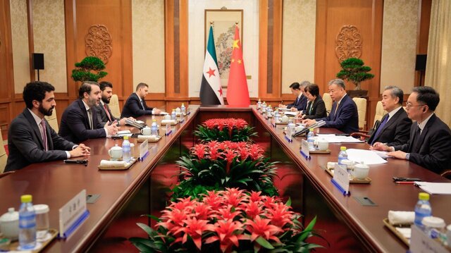 دیدار الشیبانی با وزیر خارجه چین در پکن