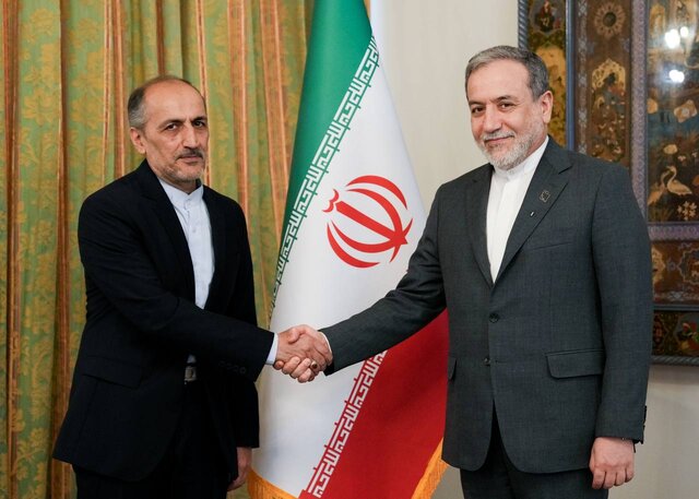 تاکید عراقچی بر ضرورت تقویت مناسبات با هند تاکید عراقچی بر ضرورت تقویت مناسبات با هند