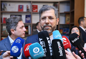 خطیب‌زاده: کانال‌ها میان آمریکا و ایران زیادند، اما پیام قابل‌اعتنا کم است