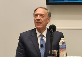 پامپئو مدعی شد: خلع سلاح اتمی کره شمالی فقط با مجوز چین اجرایی می‌شود