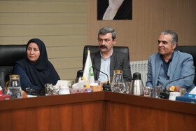 نشست شینا انصاری معاون رئیس‌جمهور و رئیس سازمان حفاظت محیط زیست کشور با اساتید دانشگاه‌ها، فعالان محیط زیست، تشکل‌های مردم‌نهاد و اصحاب رسانه اردبیل