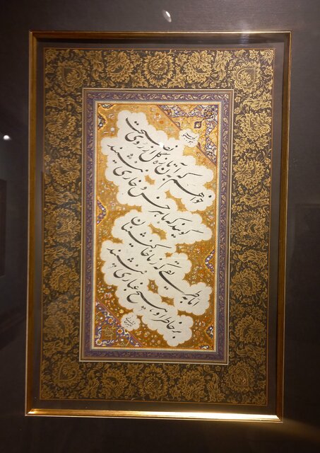 آثار غلامحسین امیرخانی را ببینید