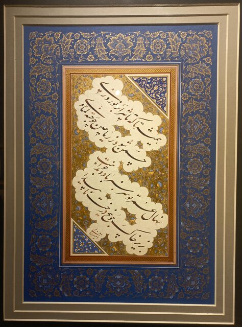 آثار غلامحسین امیرخانی را ببینید