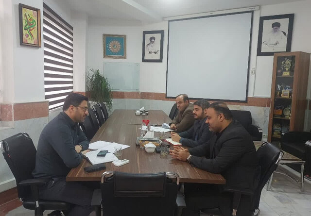 تولیدات جشنواره بین‌المللی مهدویت در تبلیغات شهری قم به‌کار گرفته می‌شود