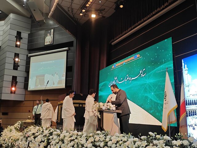 شور و شوق معنوی عاشقان راهی سرزمین وحی