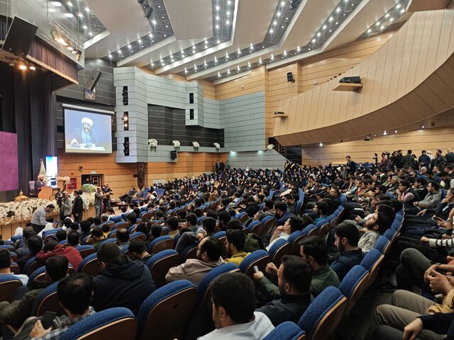 شور و شوق معنوی عاشقان راهی سرزمین وحی