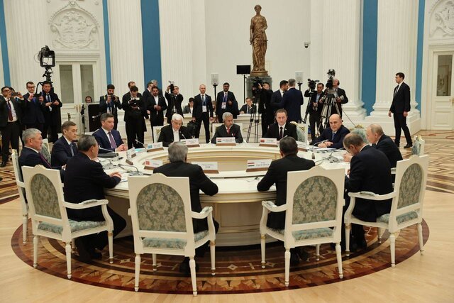 دیدار روسای هیات‌های شرکت‌کننده در اجلاس همکاری شانگهای با رئیس‌جمهور روسیه