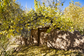 کوچه‌های سرخِ روستای هزاران‌ساله
