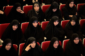 مراسم انتشار تقریظ رهبری بر کتاب‌های «تب ناتمام»، «همسفر آتش و برف» و «خانومْ ماه»