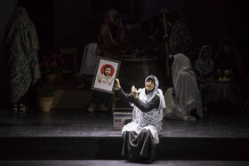 مراسم انتشار تقریظ رهبری بر کتاب‌های «تب ناتمام»، «همسفر آتش و برف» و «خانومْ ماه»