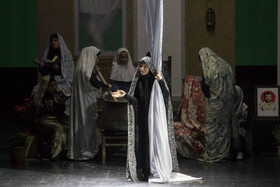 مراسم انتشار تقریظ رهبری بر کتاب‌های «تب ناتمام»، «همسفر آتش و برف» و «خانومْ ماه»