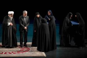 مراسم انتشار تقریظ رهبری بر کتاب‌های «تب ناتمام»، «همسفر آتش و برف» و «خانومْ ماه»