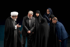 مراسم انتشار تقریظ رهبری بر کتاب‌های «تب ناتمام»، «همسفر آتش و برف» و «خانومْ ماه»