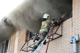 مهار آتش‌سوزی گسترده در سوله بزرگ تولید محتوای فرهنگی در غرب تهران