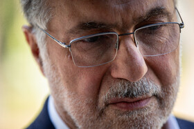  محمدرضا ظفرقندی، وزیر بهداشت، درمان و آموزش پزشکی
در حاشیه جلسه هیات دولت - ۲۸ آبان