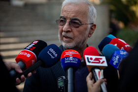  اسکندر مؤمنی، وزیر کشور در حاشیه جلسه هیات دولت - ۲۸ آبان