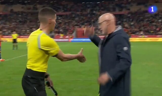 توضیح دلافوئنته درباره یک صحنه جنجالی