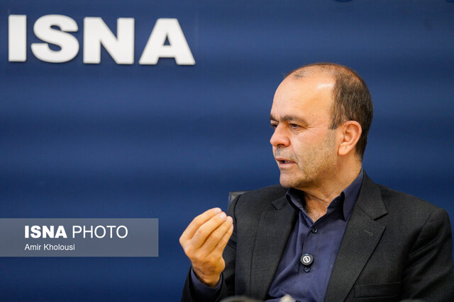 نصیرپور: دولت پزشکیان «تک دوره‌ای» نخواهد شد/ به جراحی عمیق ساختاری نیازمندیم