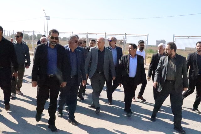 بازدید معاون وزیر ورزش از پروژه‌های ورزشی شادگان