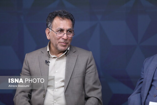 مجلس مخالف افزایش قیمت بنزین است/ باید بپذیریم تولید خودرو مزیت نسبی کشور ما نیست