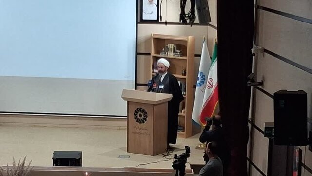 نماینده ولی‌فقیه در ایلام: کتابخانه‌ها سنگر مقابله با تهاجم فرهنگی هستند