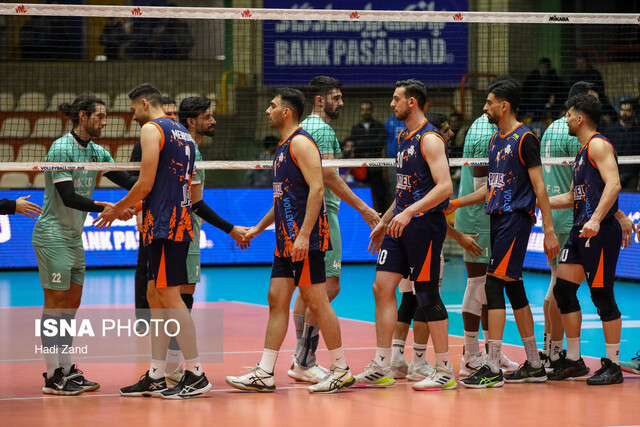 عکس آرشیوی است والیبال سایپا در بحران/"ما را مجبور به شکایت و رفتن کردند"
