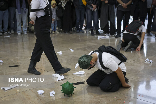 «فایو»؛ پرفورمنسی که پیام خود را بیکلام فریاد زد