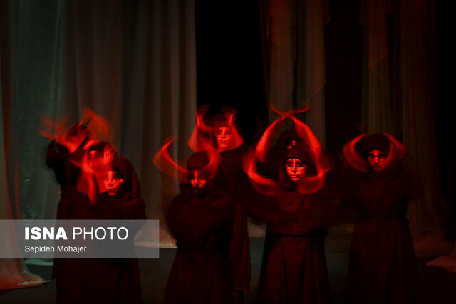 نمایش «اوراد بادهای وحشی سرکش»، بدون تهیه‌کننده‌ به جشنواره رسید!