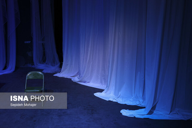 نمایش «اوراد بادهای وحشی سرکش»، بدون تهیهکننده به جشنواره رسید!