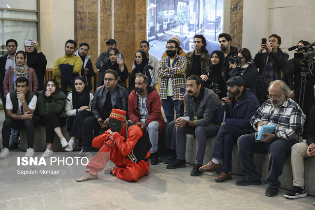 یک کارگردان: تئاتر خیابانی باید به میان مردم برود