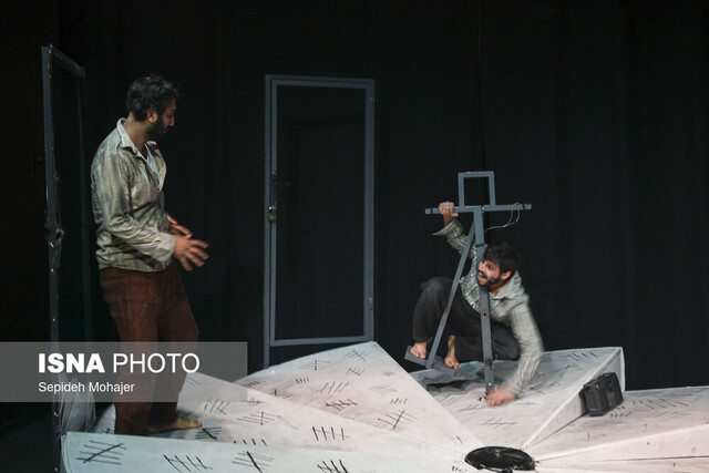 رشد جشنوارههای تئاتر در گرو تعامل هنرمندان جوان و پیشکسوت