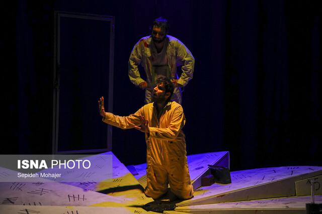 رشد جشنوارههای تئاتر در گرو تعامل هنرمندان جوان و پیشکسوت