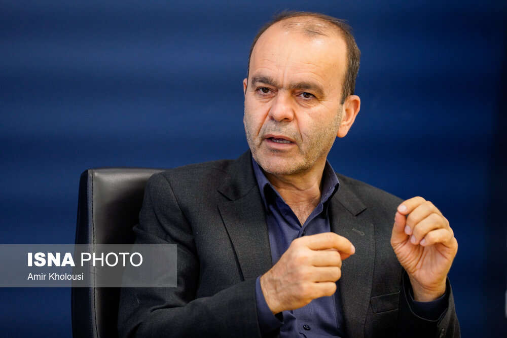 واکنش نصیرپور به شایعه استعفای «عارف»