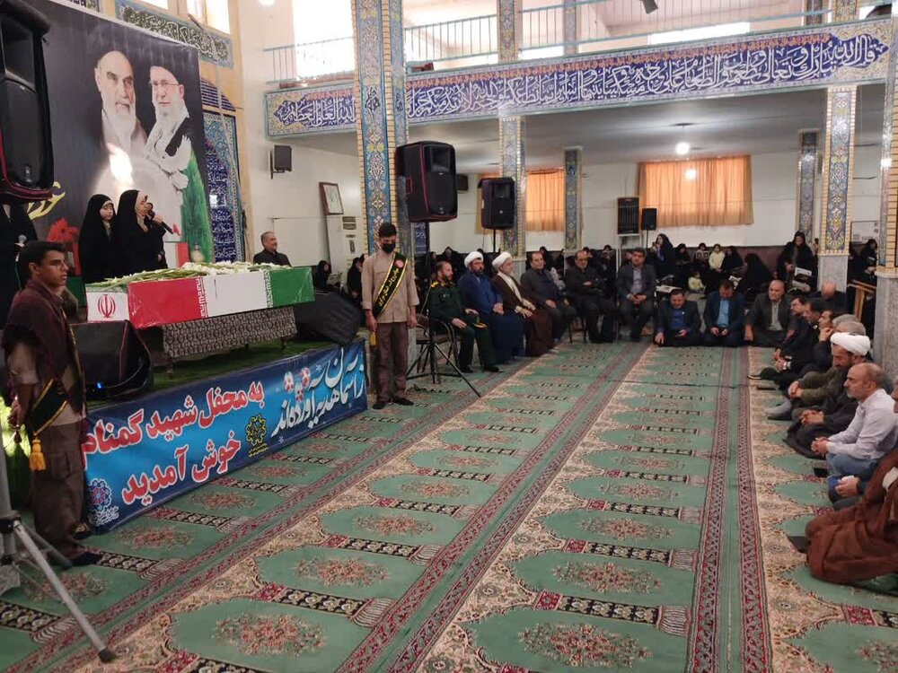 تشییع پیکر مطهر شهید گمنام دوران دفاع مقدس در ساوه